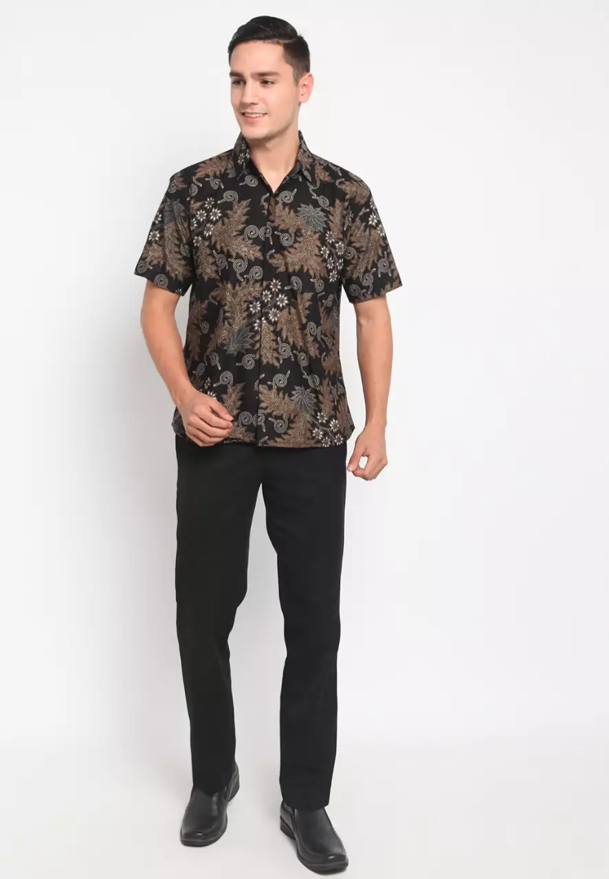 Kemeja Batik Pria Premium Slimfit Elegant Modern Lengan Pendek Aswatama