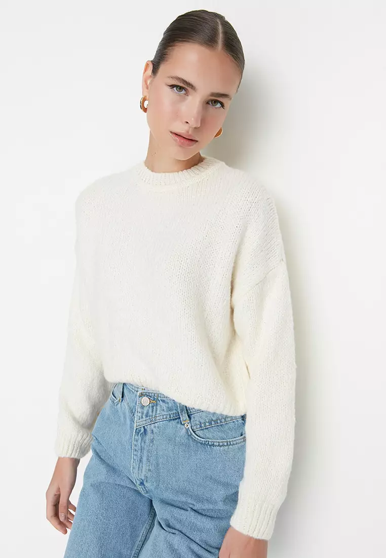 White rib knit sweater hotsell