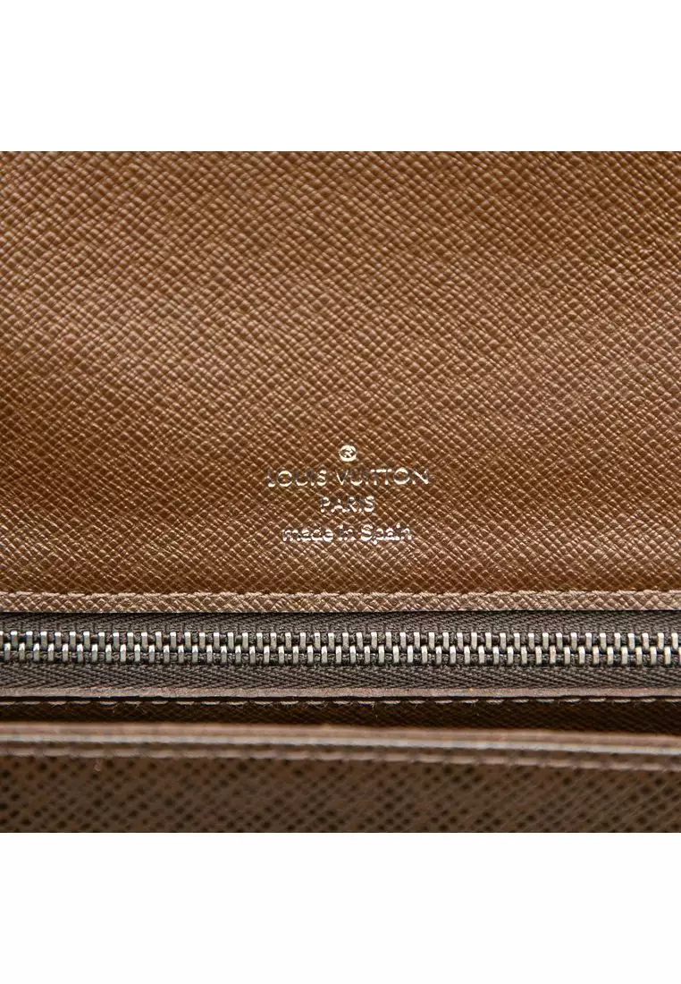 Pre-Loved Louis Vuitton Taiga Selenga