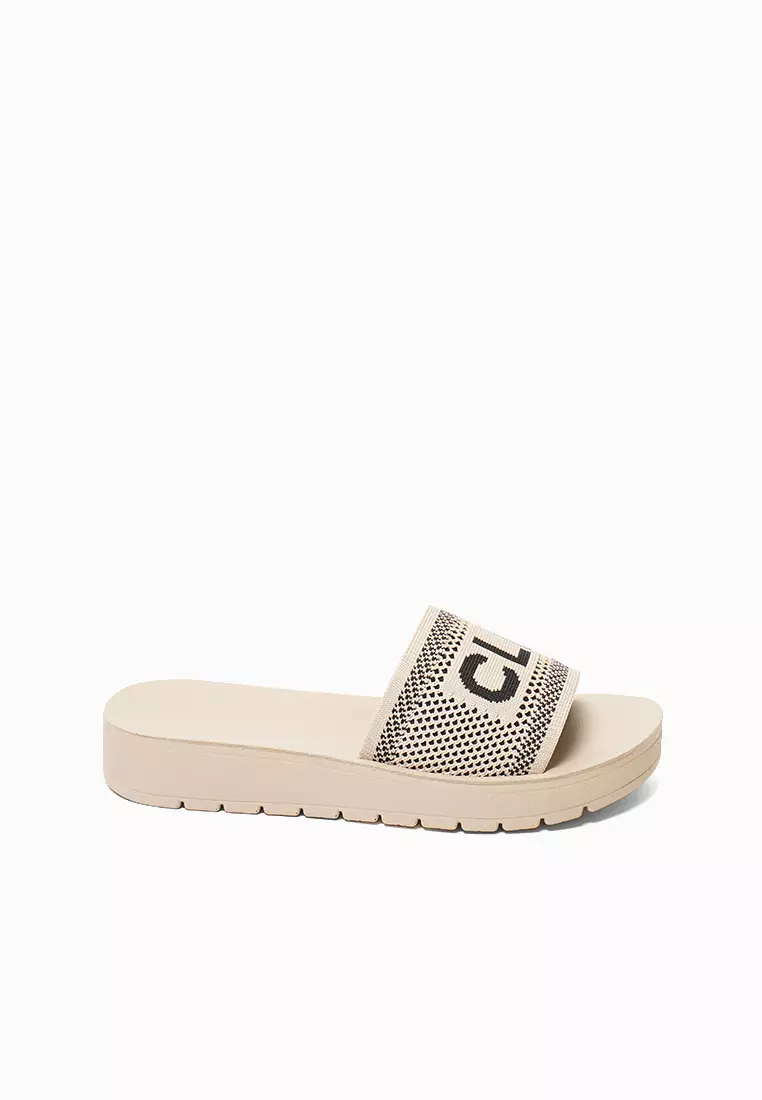 Discount on Cln  shoes - SKU: Yura Wedge Slides