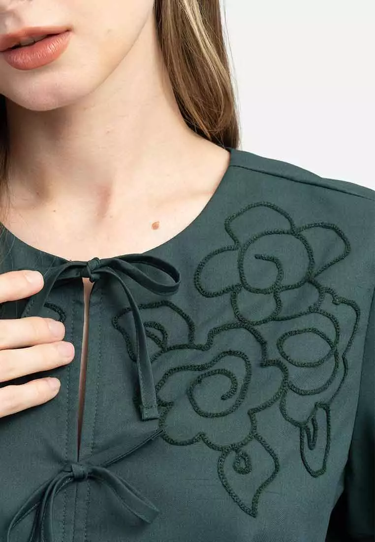 Elia Bow Front Top with Puff Short Sleeves