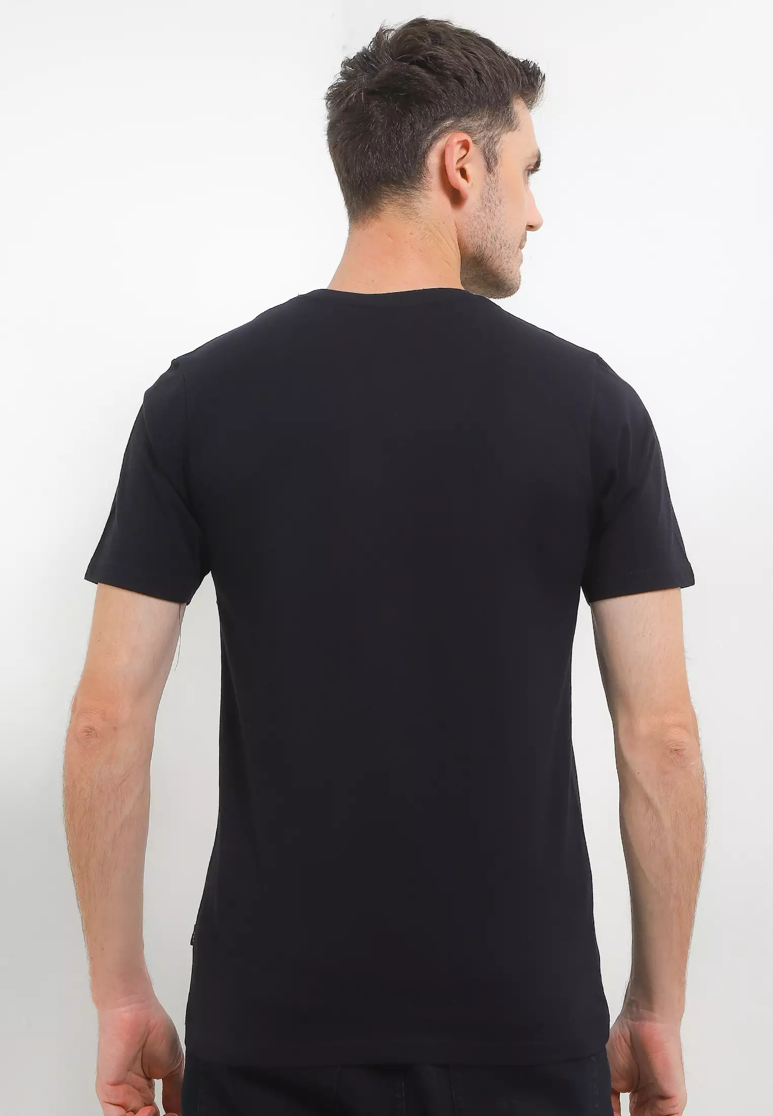 Cressida Slim Fit Graphic T-Shirt L232H - Black