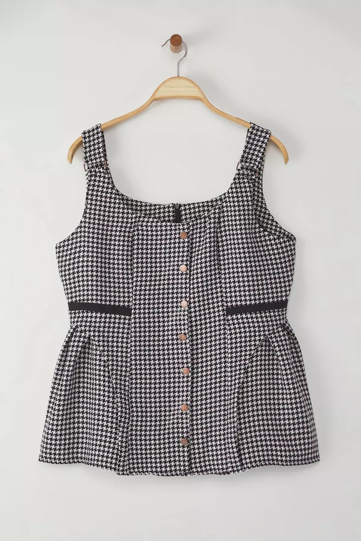 Plus Size Sleeveless Flared Blouse