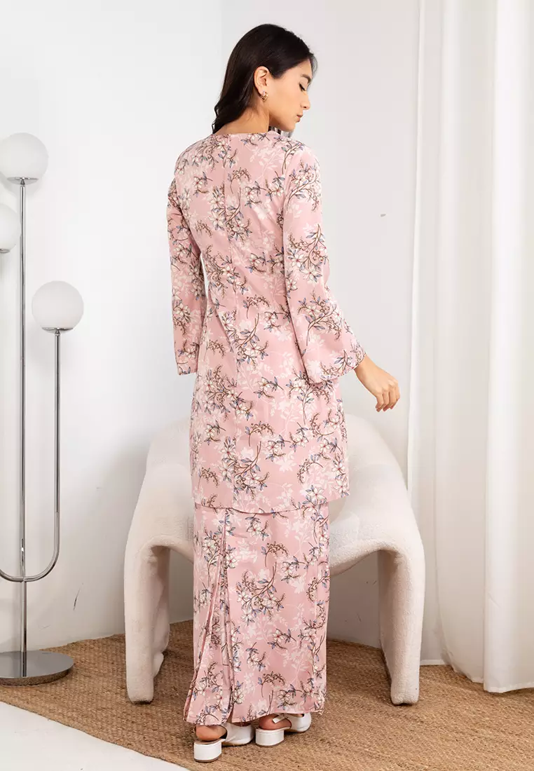 Azalea Baju Kurung Modern Kipas Belakang in Dusty Pink