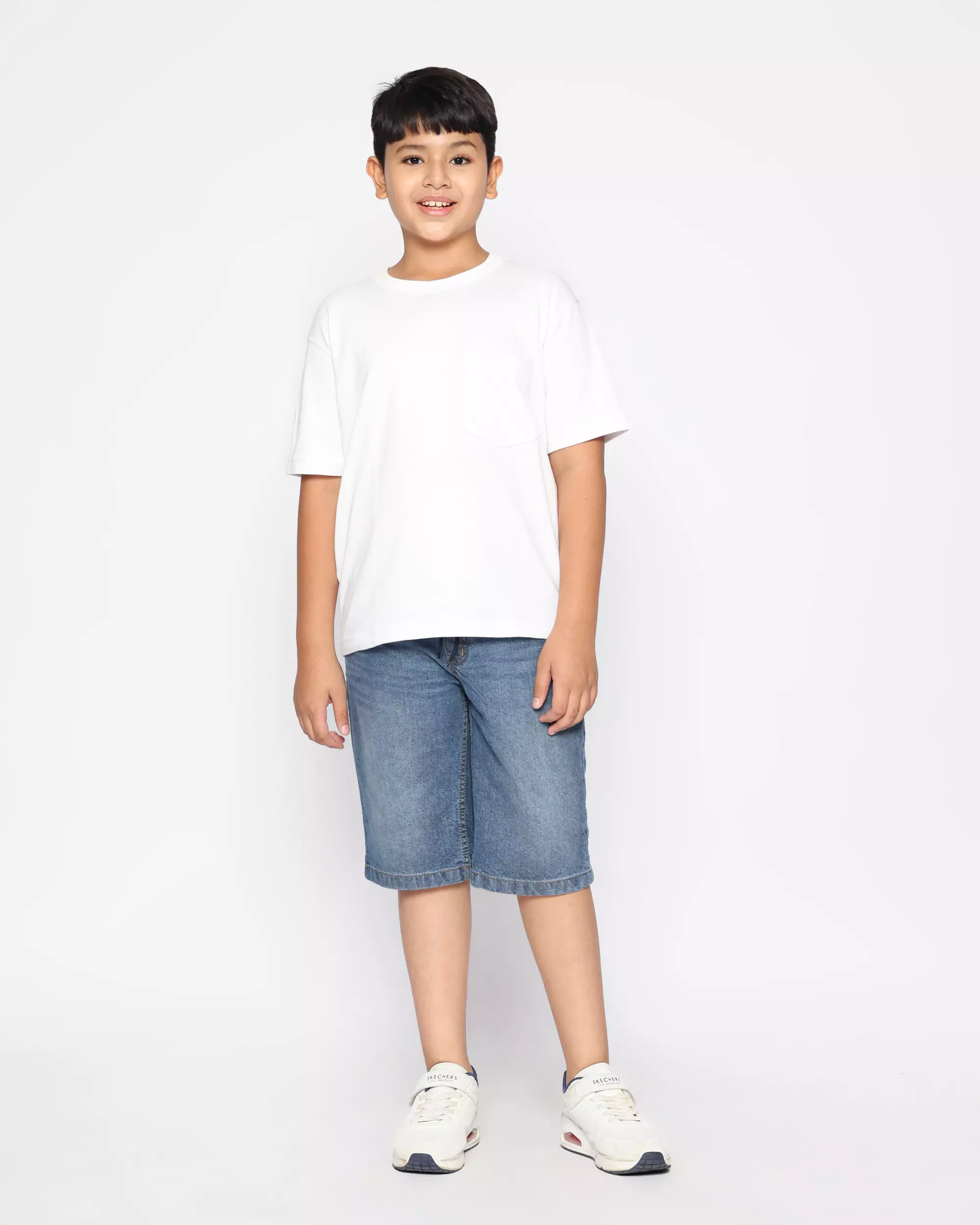 Celana Pendek Anak Laki Jeans Rib Mid Blue With Model - FORTUNES