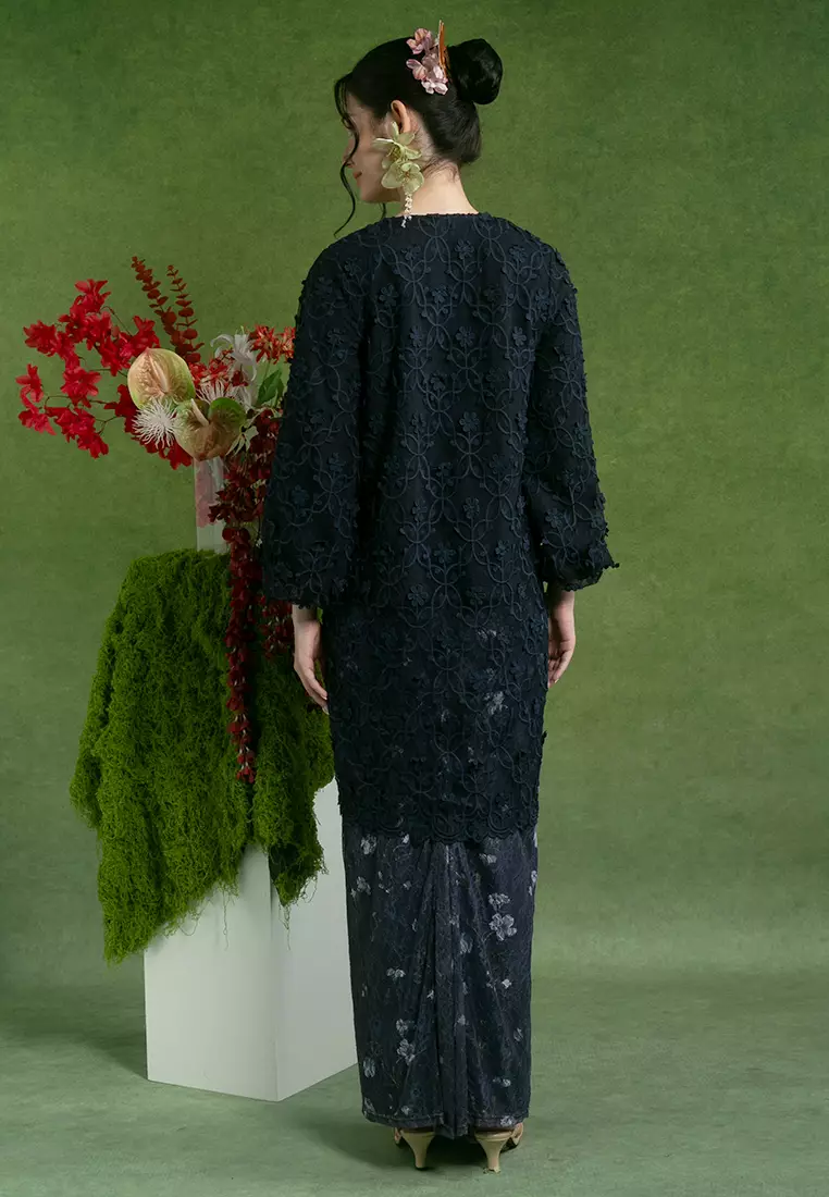 Qaseh Lace Long Kebaya Set