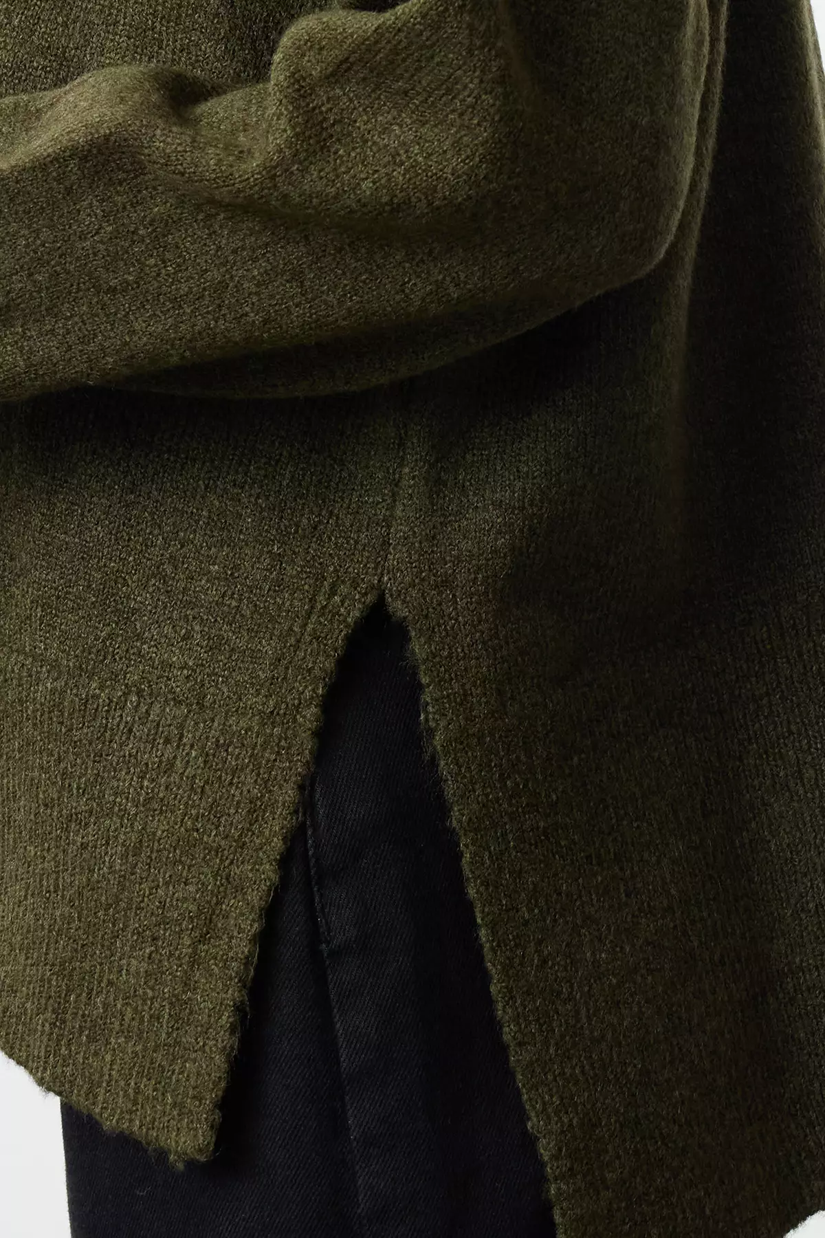 Khaki Soft Texture Wide Pattern Knitwear Sweater TWOAW20XS0026