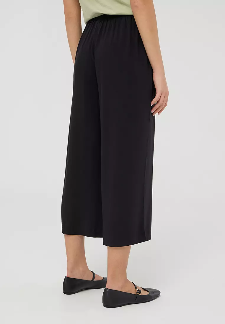 Woman Long Pants
