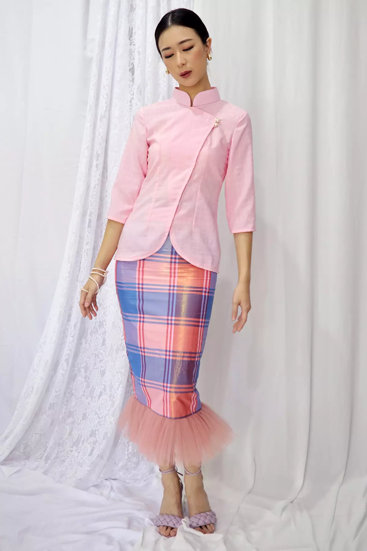 Devika Pink Emboss Kebaya Janggan