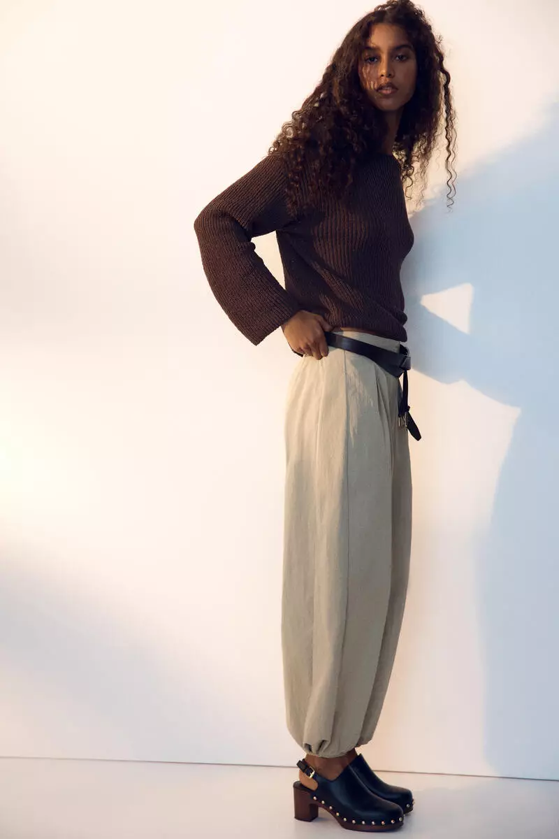 Balloon-leg nylon trousers