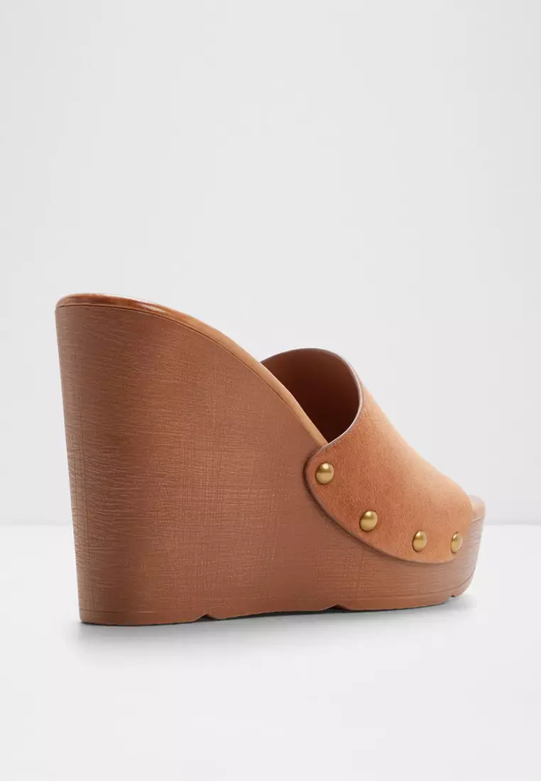 Grounded Wedge Sandals