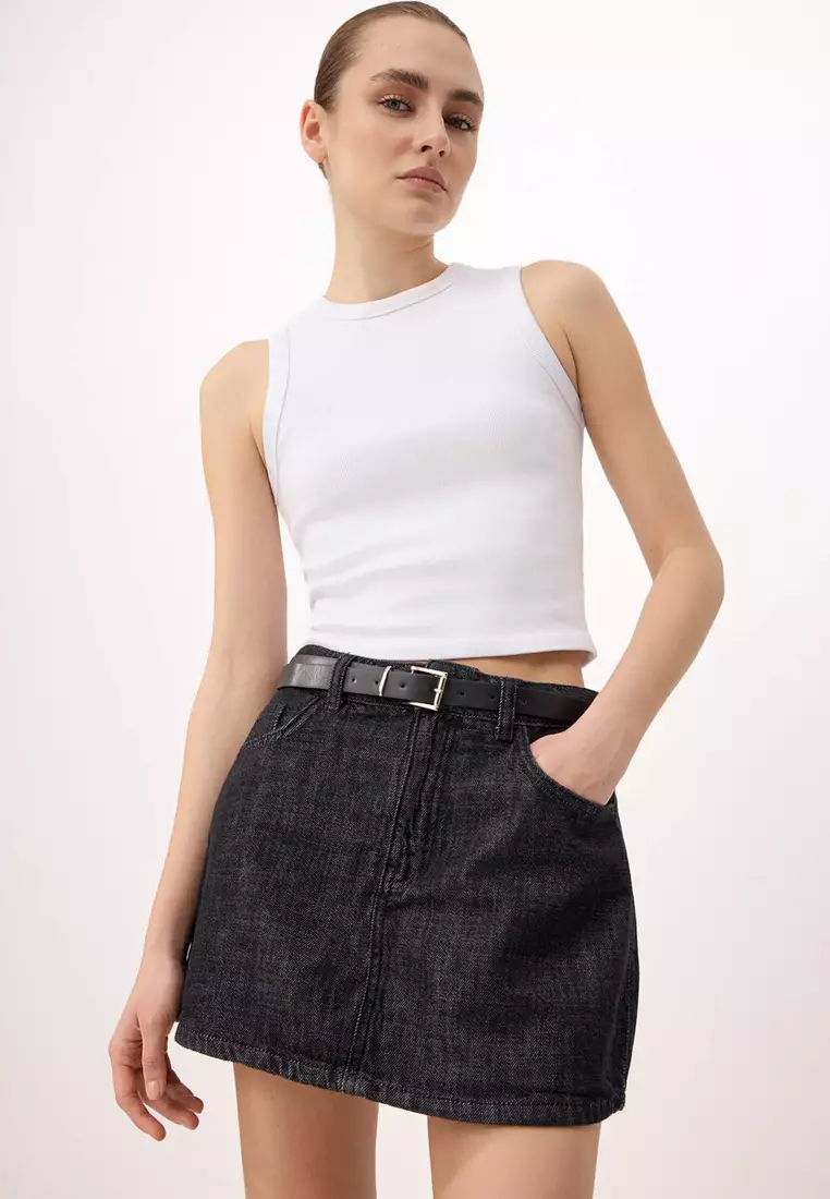 Black Belt Detailed Denim Shorts Skirt With Skirt Look On The Back Twoaw26Sr2
