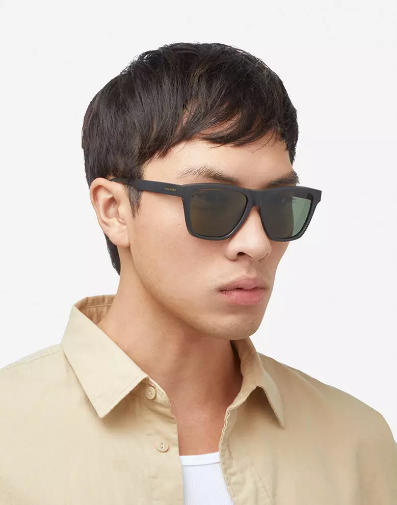 HAWKERS POLARIZED Black Alligator ECO ONE LS RAW. Sunglasses for Men and Women, Unisex. UV400 protection. Official product designed and made in Spain