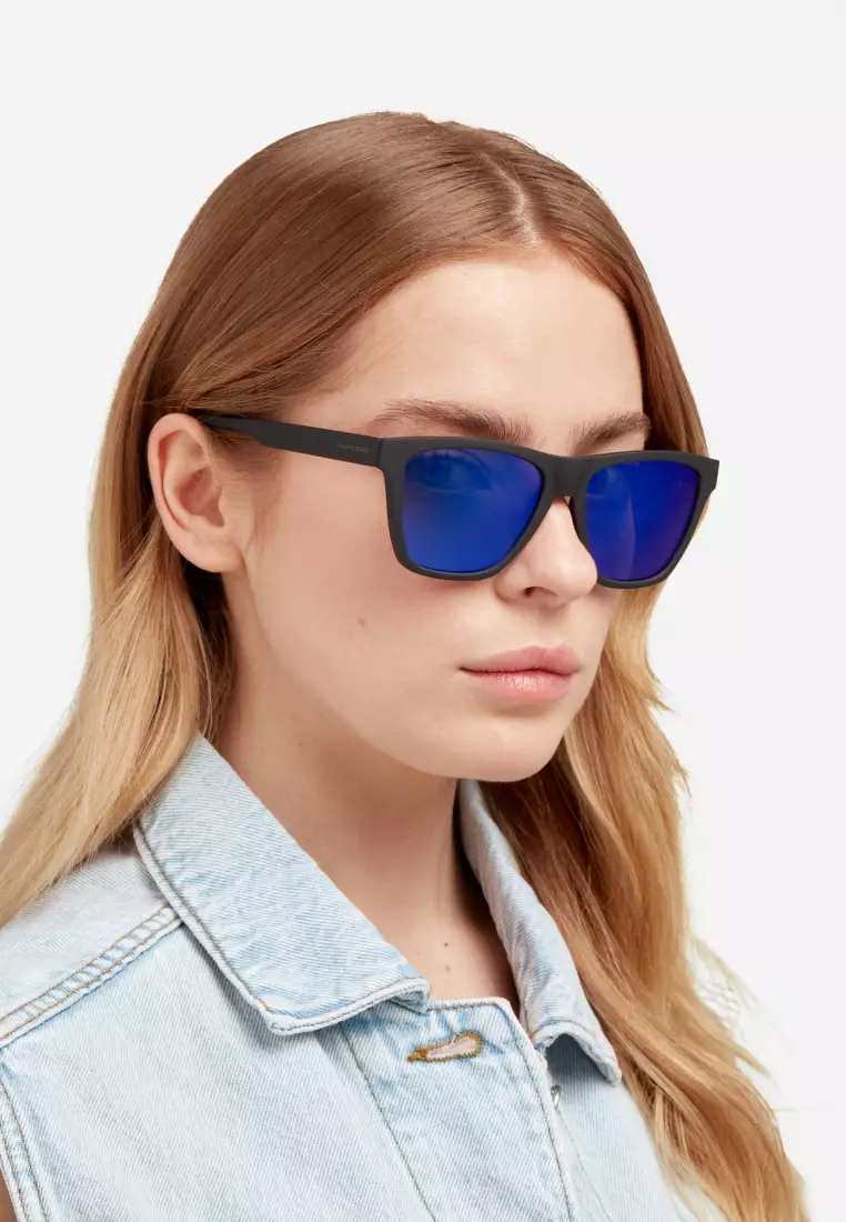 HAWKERS Rubber Black Sky ONE LS Sunglasses for Men and Women. UV400 Protection. Official Product Designed in Spain