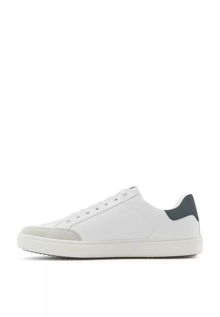 Courtspec Sneakers