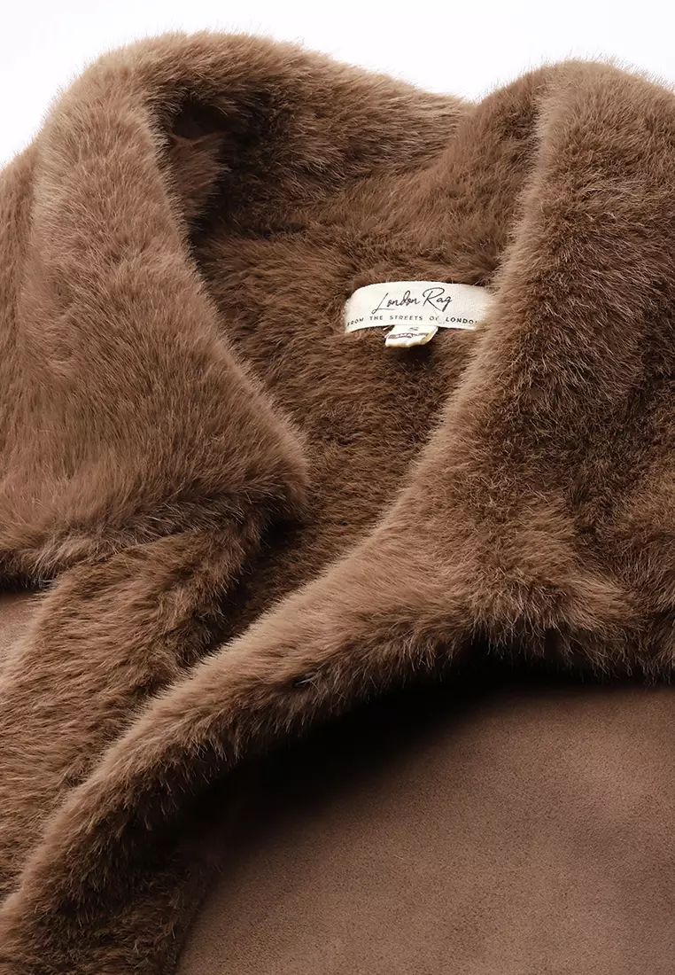 Jaket Bulu Palsu Warna Cokelat