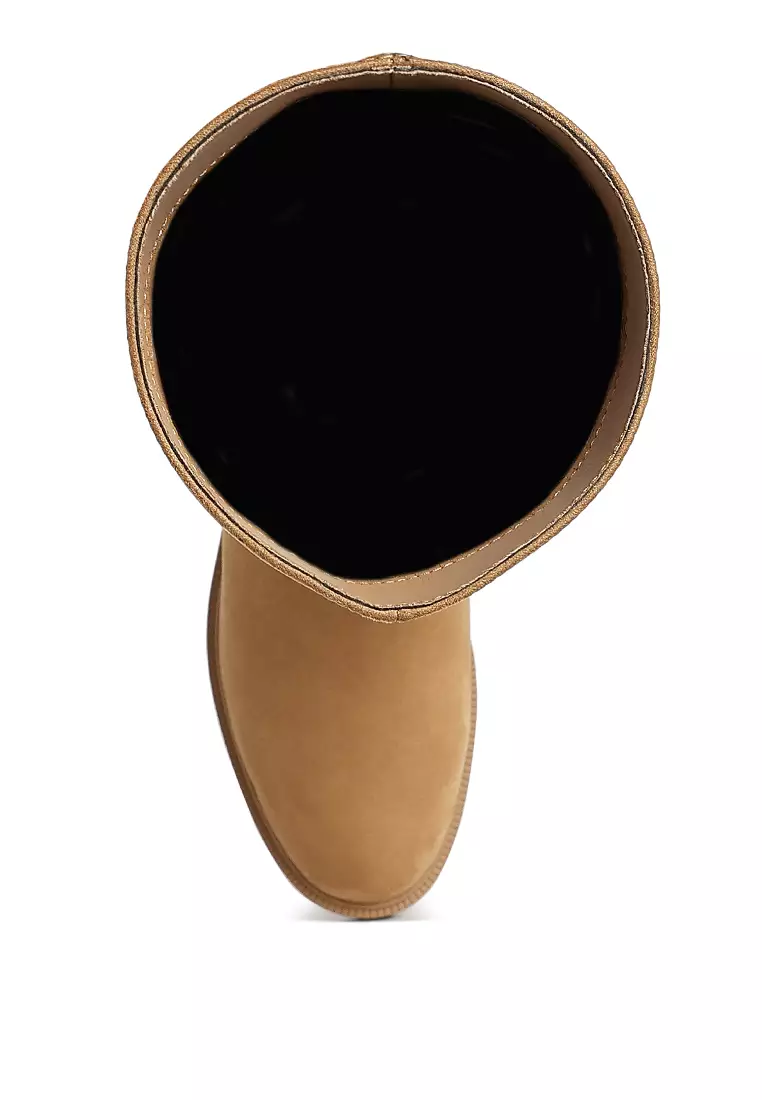 Sepatu Bot Betis Microfiber Ujung Bulat Warna Taupe