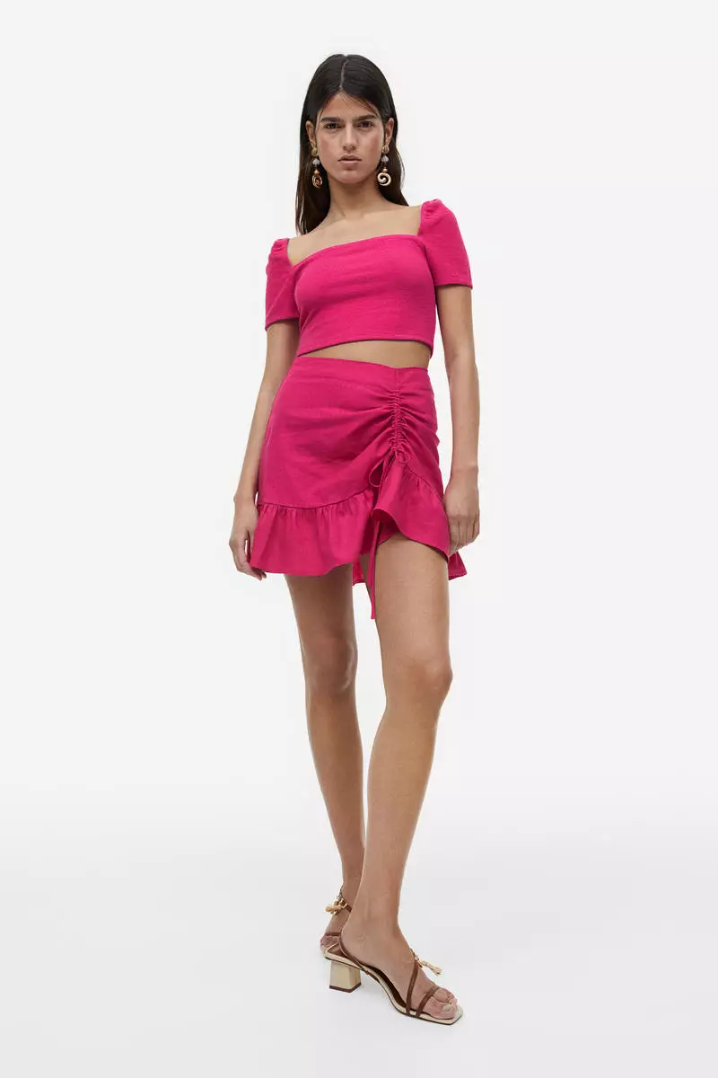 Square-neck cropped top