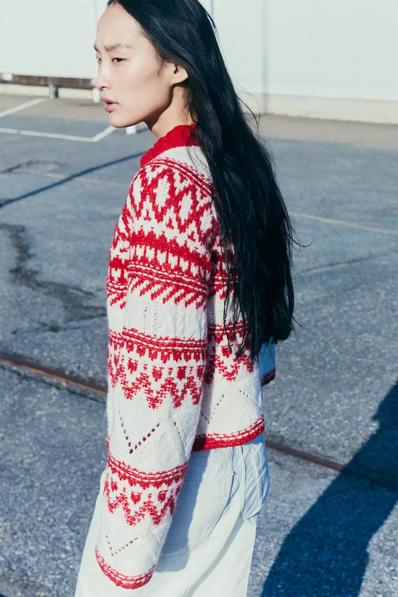 Jacquard-knit jumper