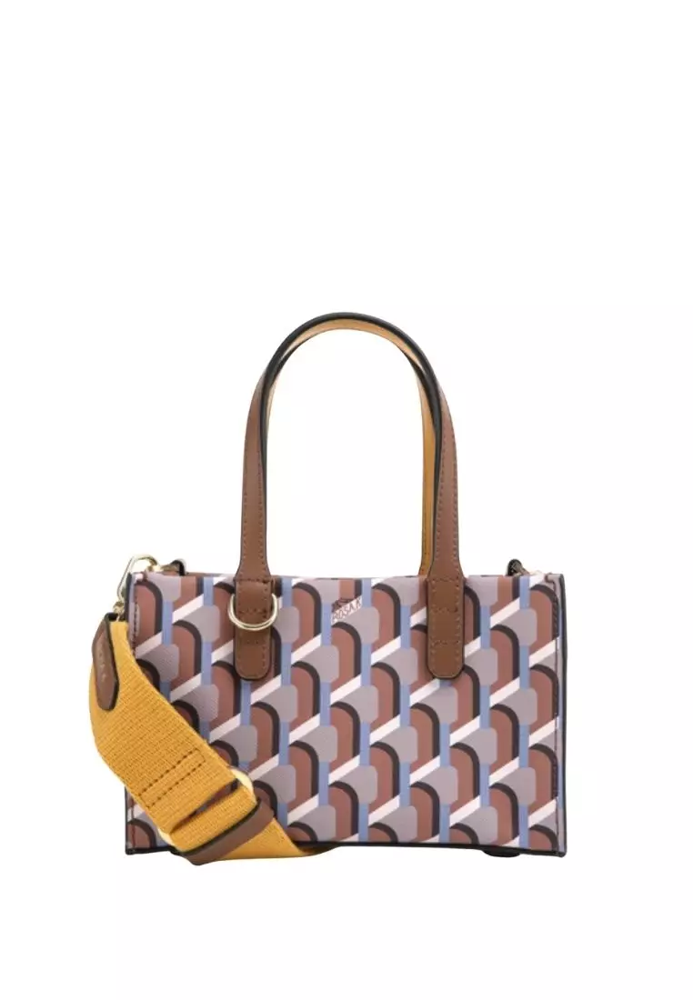 韓国大人気[rosa.K] CABAS MONOGRAM DAY TOTE CAMEL_SS Jual ROSA.K Cabas Monogram Day Tote Camel SS Original 2025