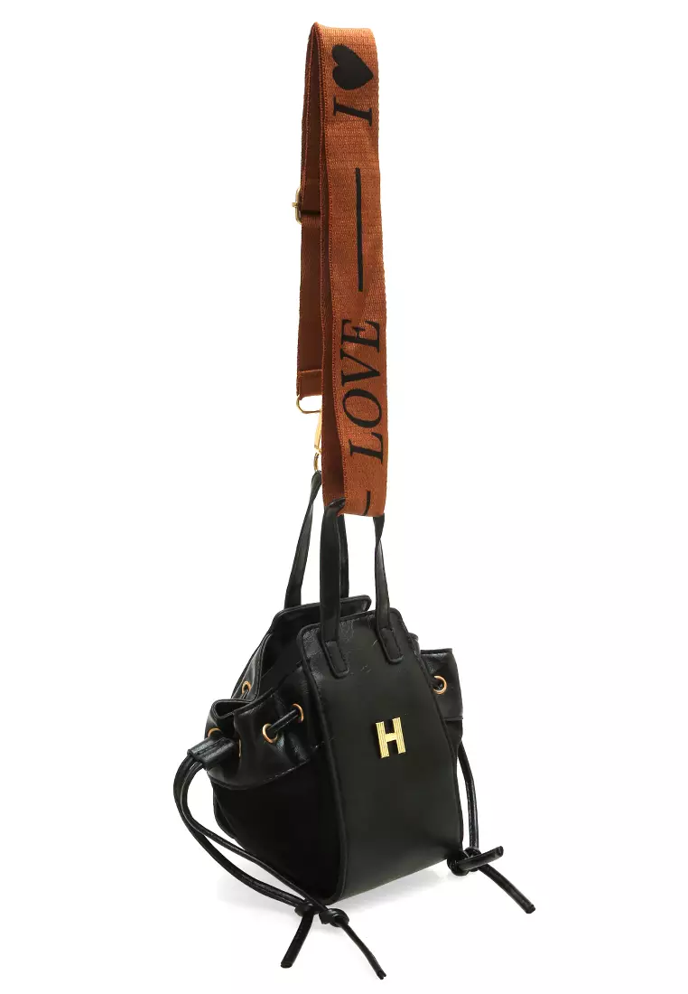 Eilaria Tas Selempang Serut Wanita Mini Sling Bag Uniqe Design Material Leather ORIGINAL - Black