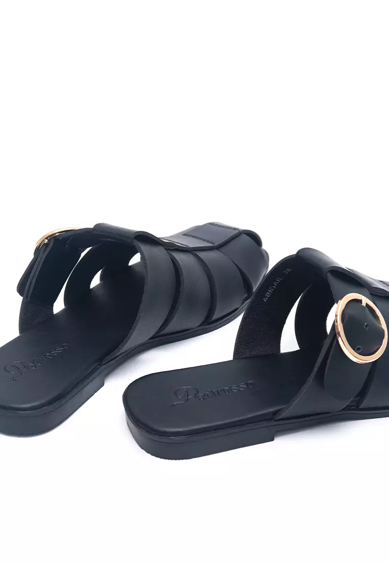 Abigail Flat Sandals in Black