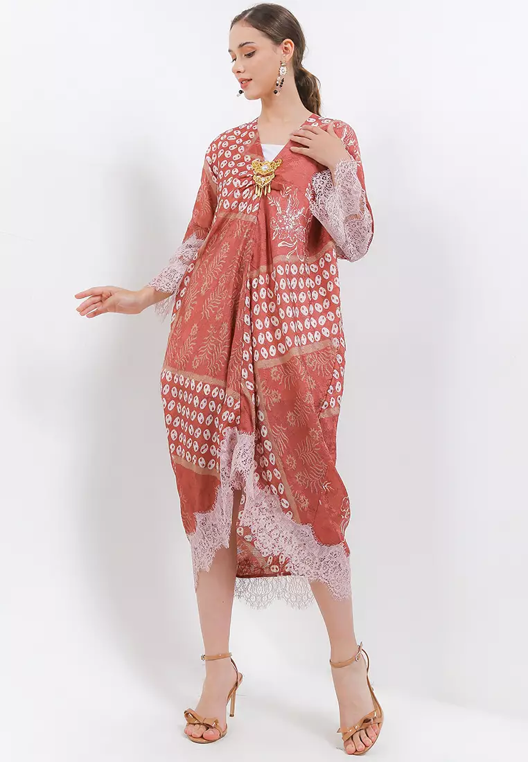 Batik Rizqina Kaftan Zoya Batik Wanita - Kaftan Kaca - Salem - Batik Cap Peranakan Series - OOTD Batik - Batik Viscose Premium