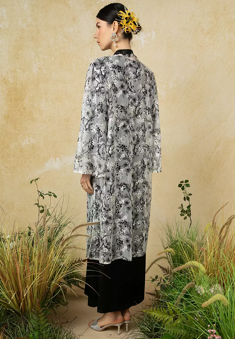 Ilayana Lace Kebaya With Inner Dress