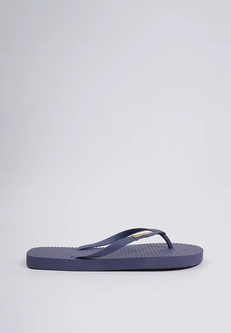 Discount on Penshoppe  shoes - SKU: Women's Textured Sole Flip Flops With Metal Branding