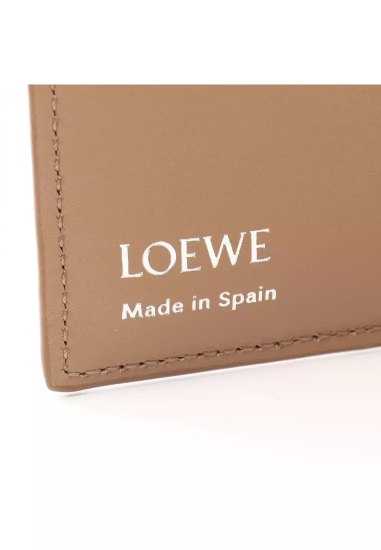 Pre-Loved LOEWE Pebble Trifold wallet trifold wallet leather light brown