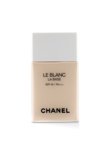 Buy Chanel Chanel Le Blanc La Base Correcting Brightening Makeup Base Spf 40 Rosee 30ml 1oz 2021 Online Zalora Philippines Like many french schoolchildren, chanel's creative director virginie viard was taken on an educational tour of the storied chateaux of the loire. zalora