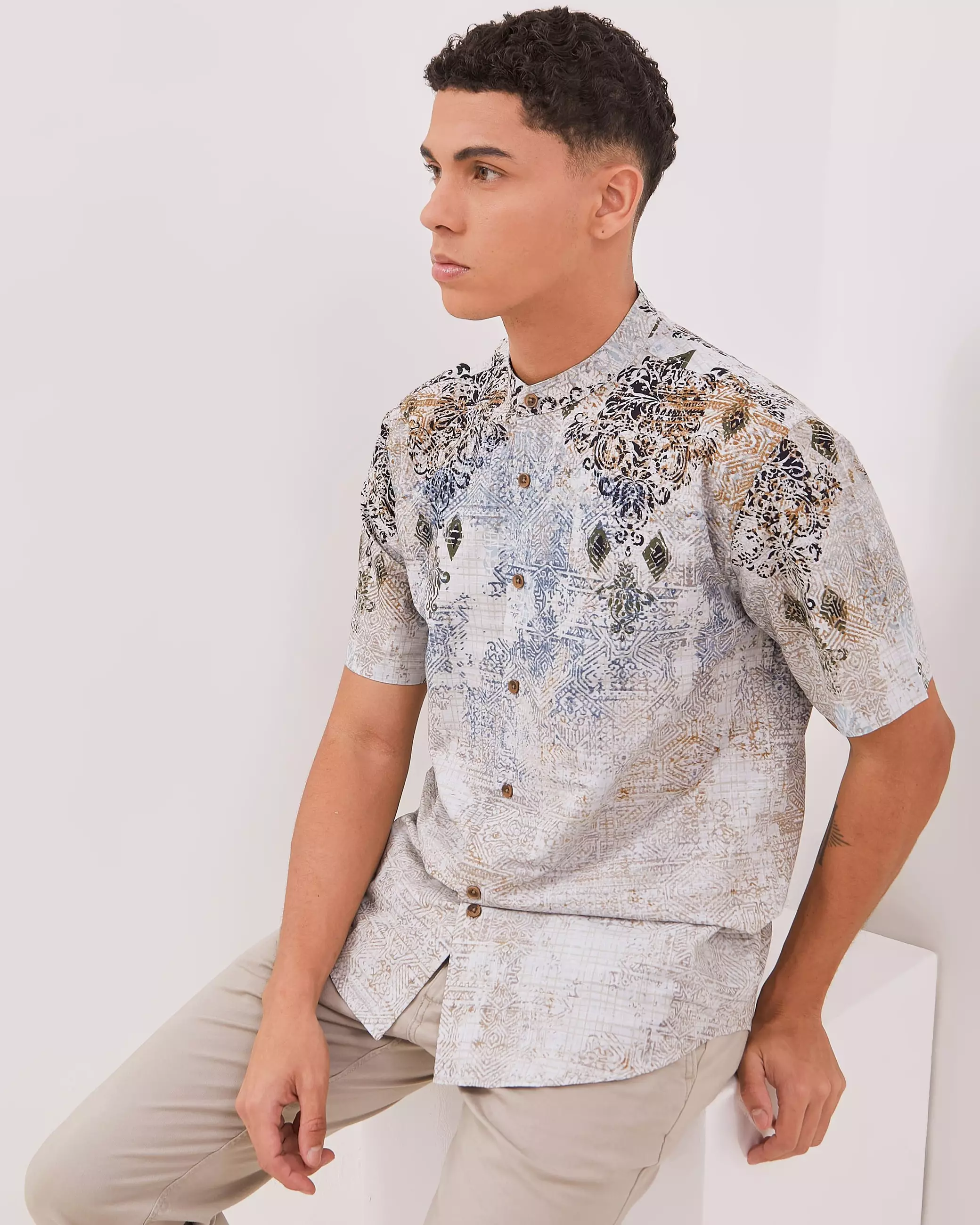 AMK Kemeja Koko Pria Lengan Pendek KK Aryan S/S Cream