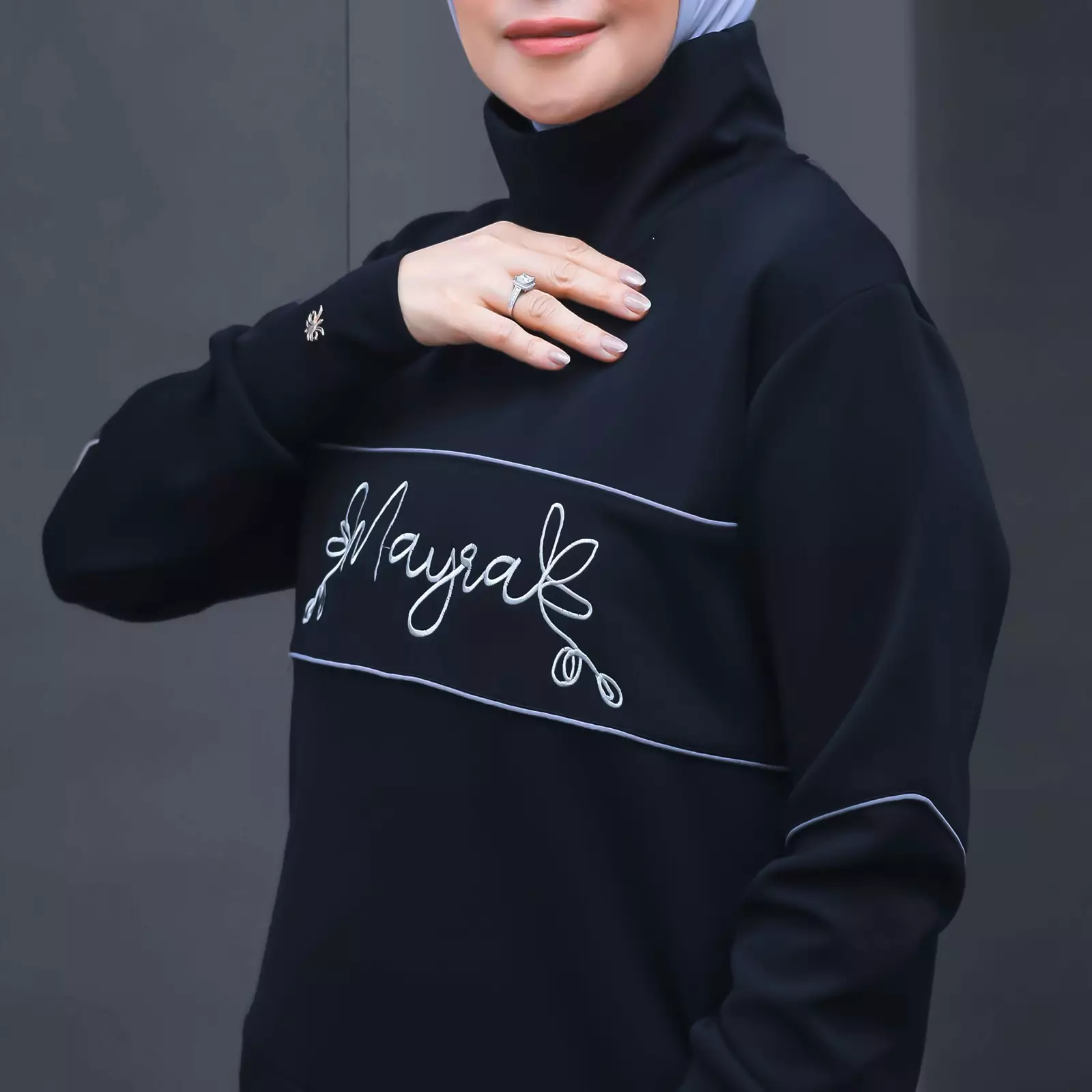 Mayra Indonesia - Sweter Lufy - Black