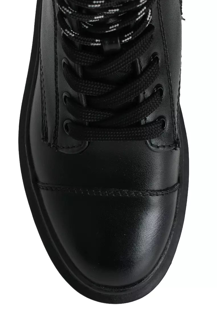 Goer-In Boots