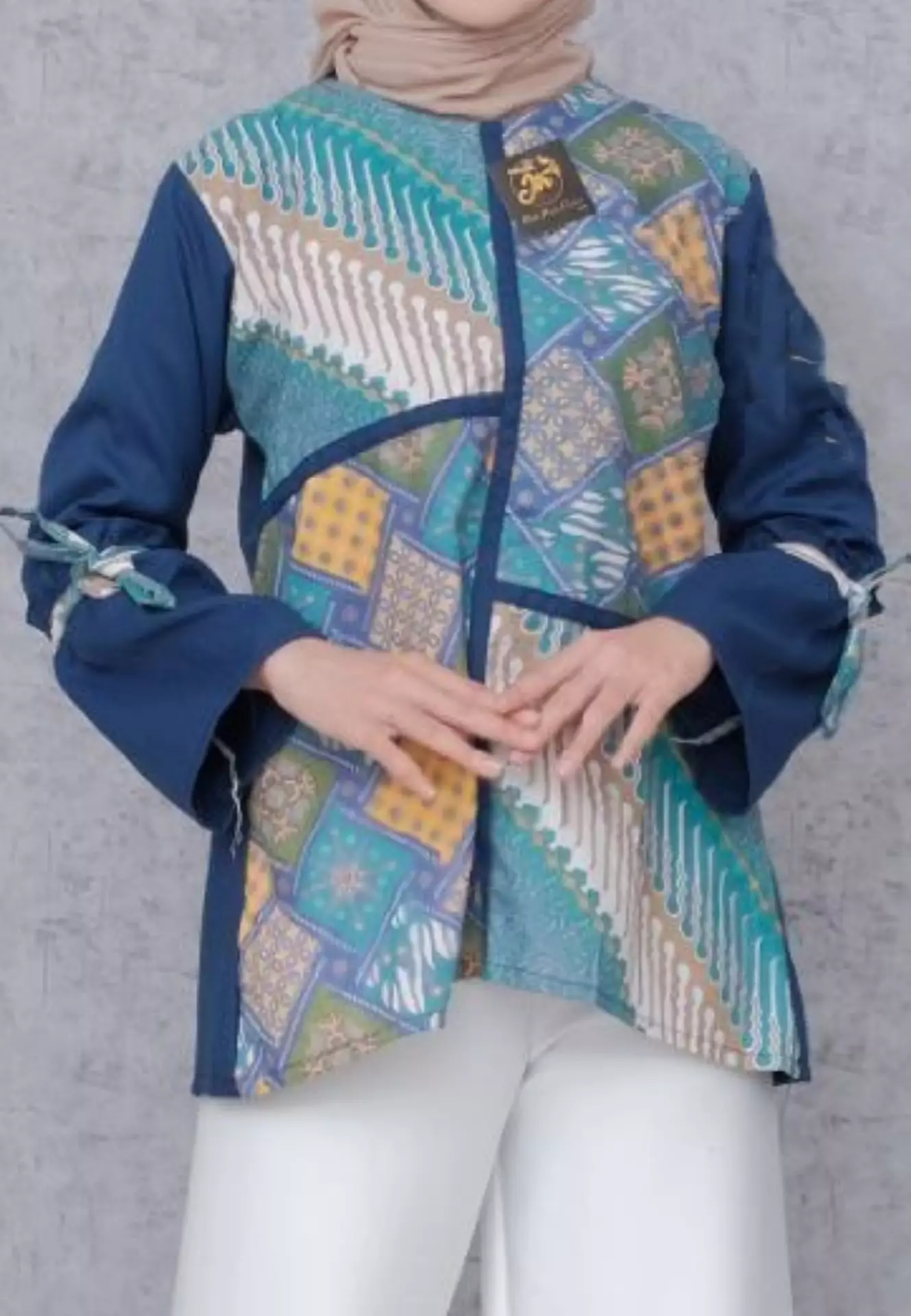 Jual Elegant Batik Milka Navy Blouse Batik Premium Elegant JTR Original ...