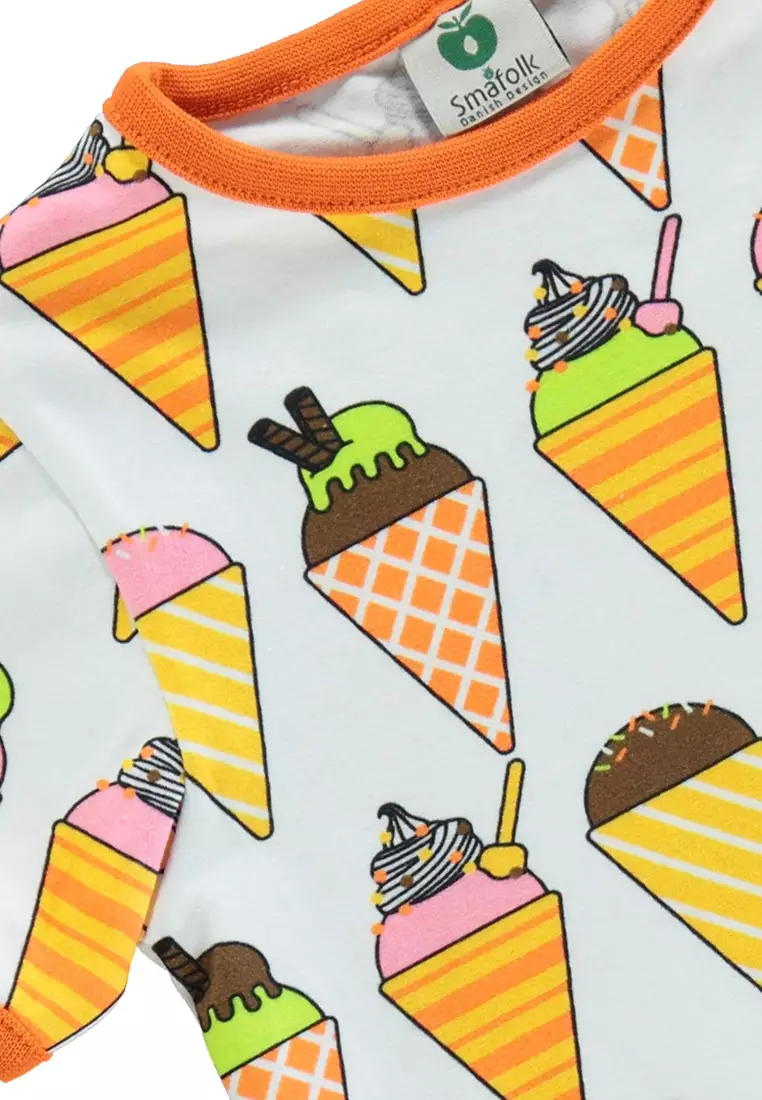 T-shirt with ice cream