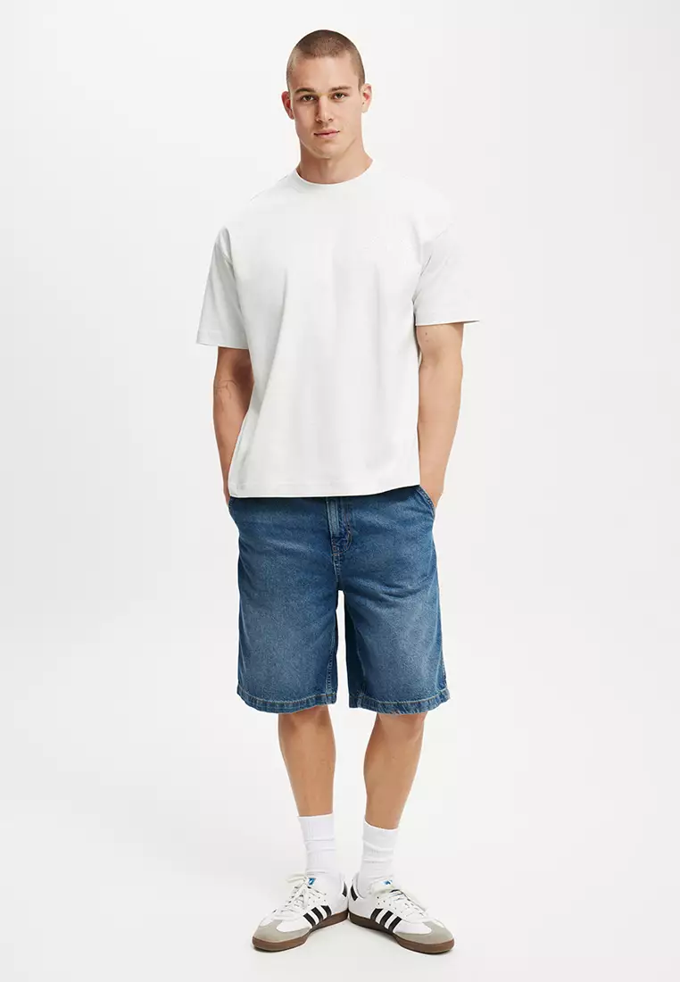 Box Fit Graphic T-Shirt