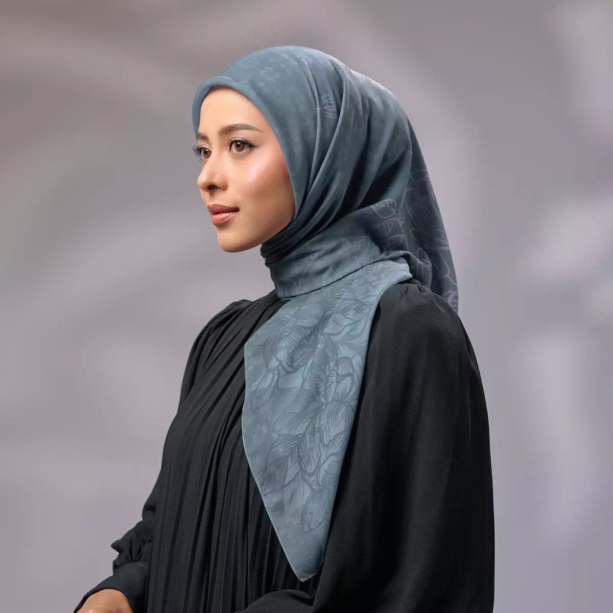 ZM Zaskia Mecca - New Jola Dark Grey Tasdia Voal Scarf Kerudung Segi Empat Wangi Water Splash Ultra Sonic