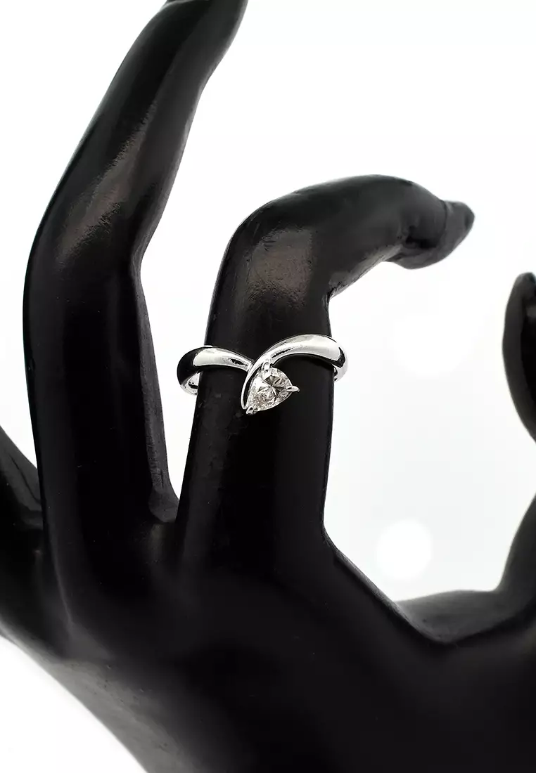 PT Platinum Made White Lady Ring with Diamonds