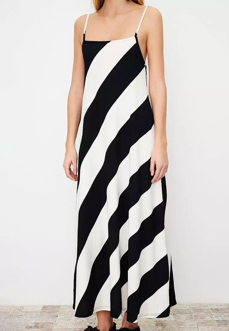 Black Printed Adjustable Straps A-Line Crepe/Textured Knit Maxi Dress TWOSS24EL00060