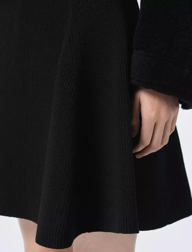 A-Line Short Waist Skirt