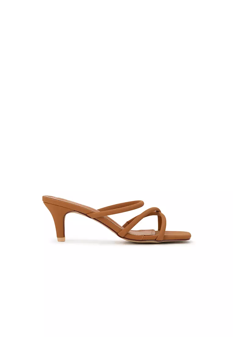 Discount on Nose  shoes - SKU: Strappy Heel Slides