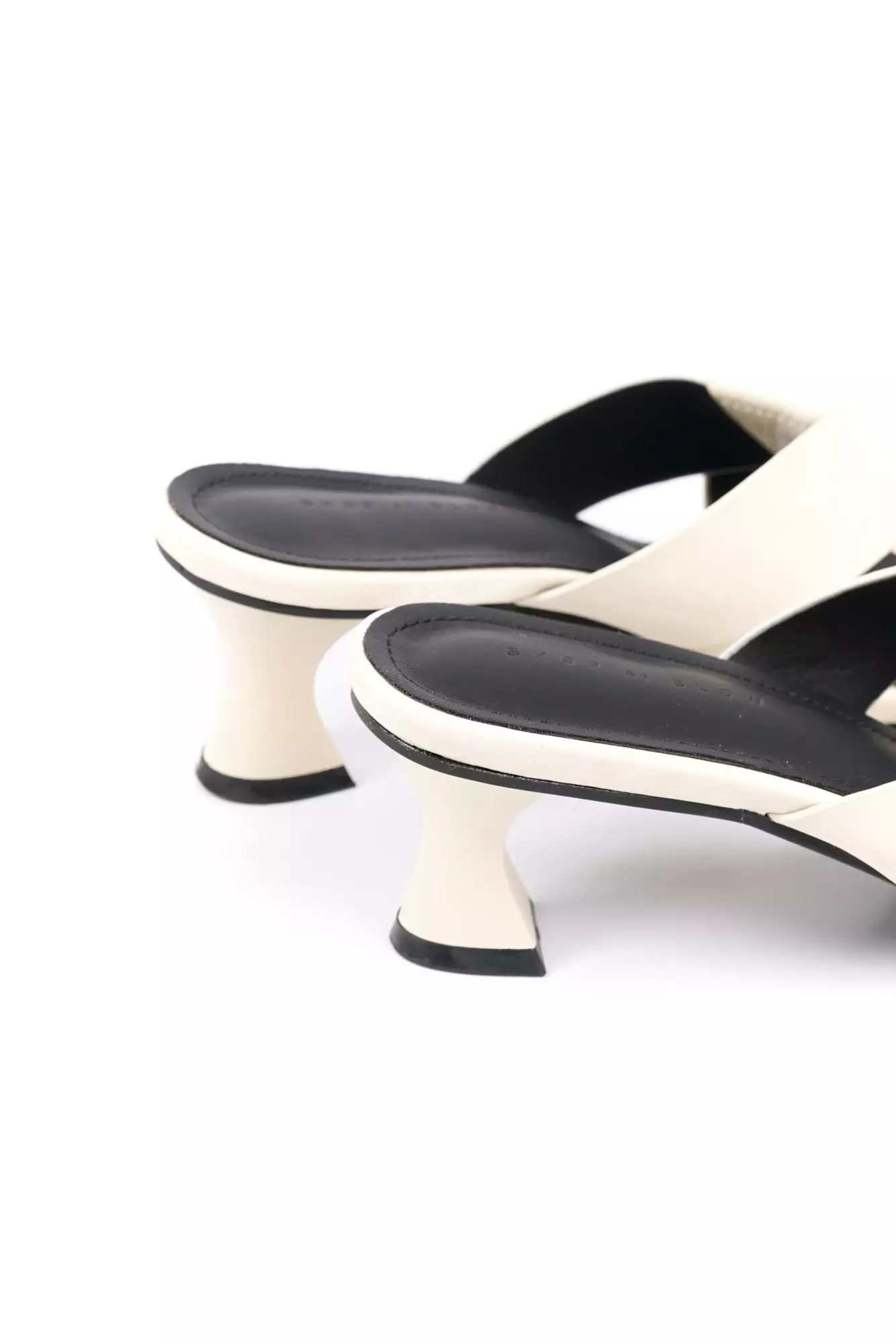 Blow Aya Heels Wanita 5cm GIBL 0001
