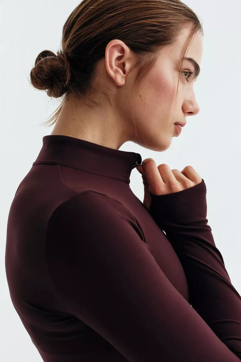 Zip-through sports jacket with SoftMove™