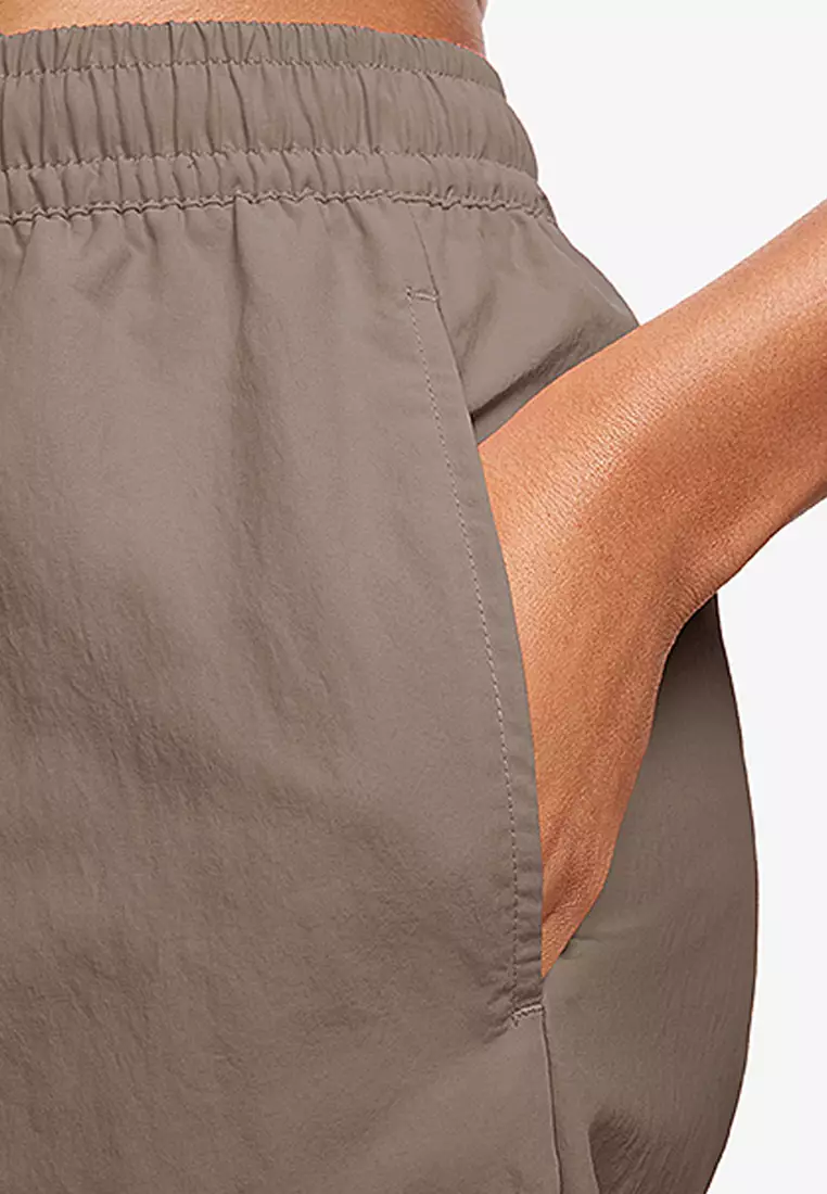 Sportswear Everything Wovens High-Waisted 9" Shorts