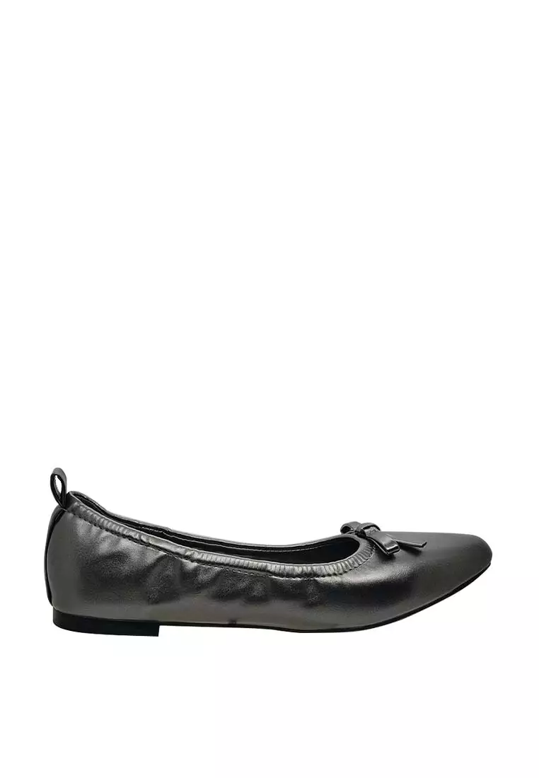 Discount on Step One  shoes - SKU: Women's Clara Scrunch Flat