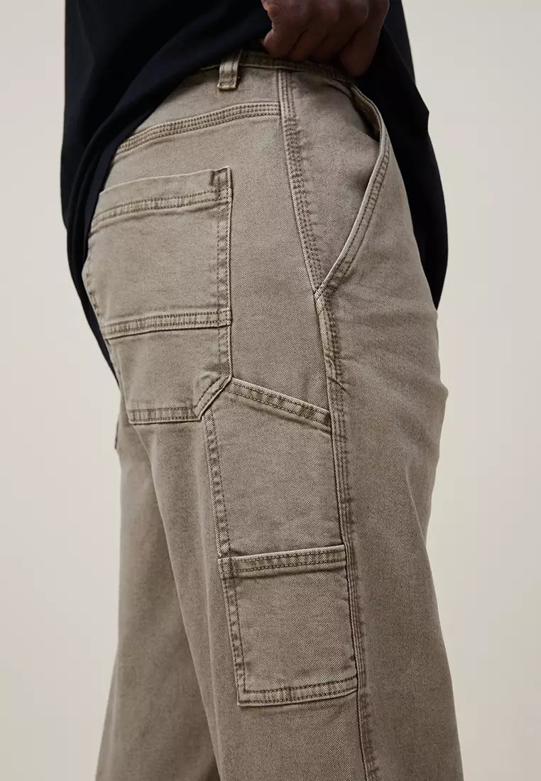 Relaxed Tapered Jean