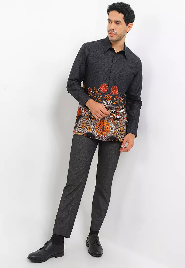 Kemeja Body Fit Batik Bunga Matahari