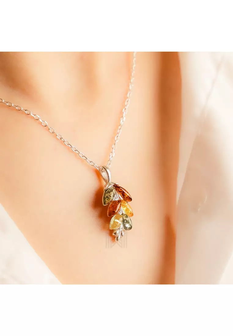 Multifaceted Baltic Amber Graduated Leaf Silver Pendant with 925 Sterling Silver