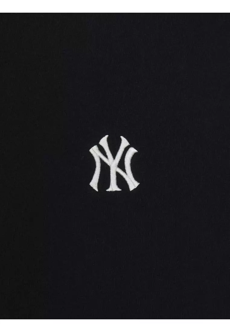 BASIC COMFORTABLE FIT T-SHIRTS NEW YORK YANKEES